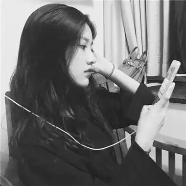 伤感黑白女生头像事不过三这是每个人的原则