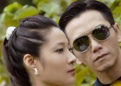 温兆伦狂换11任女友吃软饭要分手费爱情烂到电视剧都不敢演