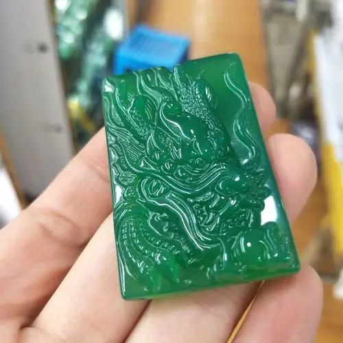 玉器直销天然绿玛瑙玉牌 精工雕刻绿玉髓龙牌子 男款龙头牌子挂坠