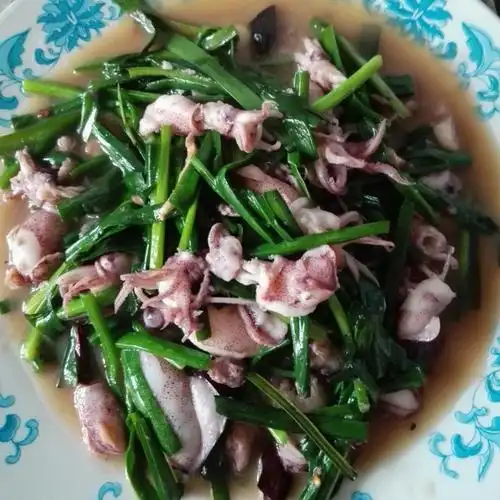 蕏团团做的韭菜炒小墨斗鱼