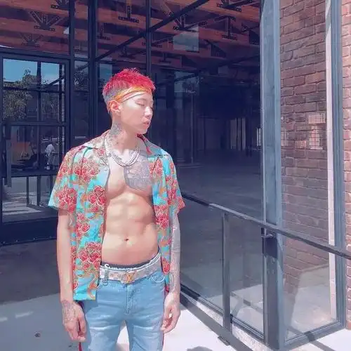 到底李现王嘉尔谁身材更好一些中外潮流男星肌肉指数公开