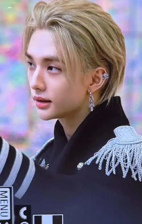 黄铉辰##黄铉辰范思哲全球品牌代言人