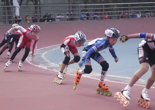 原创运动小知识没想到孩子玩轮滑还有这么多的好处宝妈值得收藏