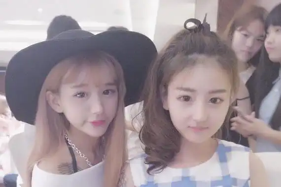 炫迈妹儿前男友小川 合约情侣真爱另有其人