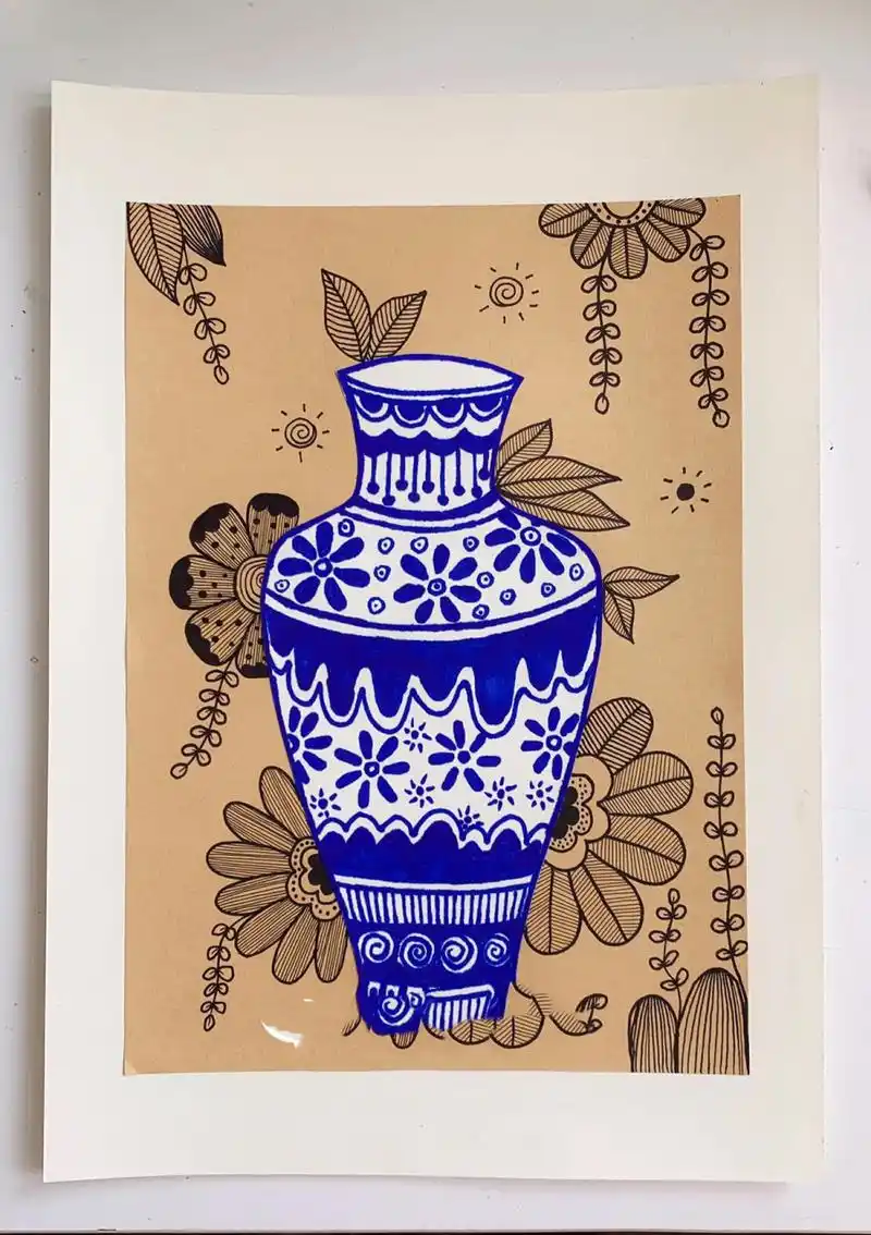 青花瓷创意花瓶(儿童画) 青花瓷创意花瓶(儿童画)