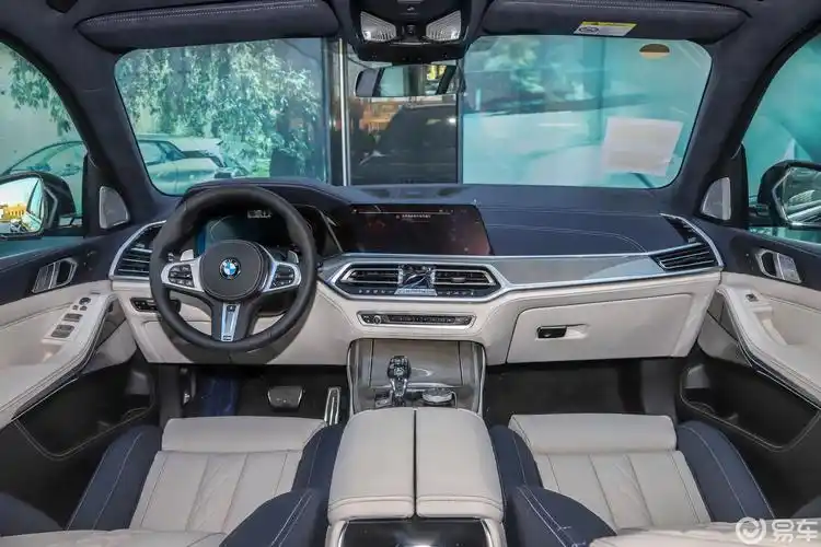 宝马x7内饰-后排-扭矩-易车