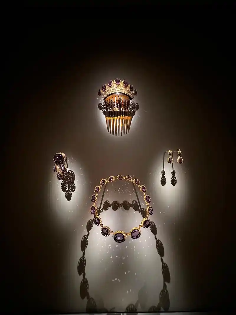 听说卡地亚来香港故宫文化博物馆参展了.