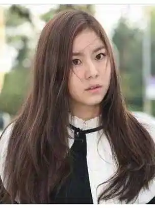 p>uhey,是音乐偶像剧《原来是美男啊》中的角色,由金宥真饰演. /p>