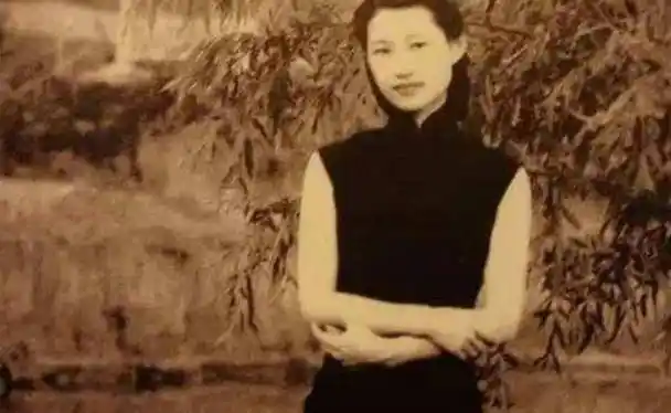 民国高官宋子文:抛弃首富女儿,娶小13岁娇妻宠爱至深