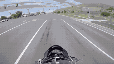 马路树木跑车无人驾驶gif动图_动态图_表情包下载_soogif