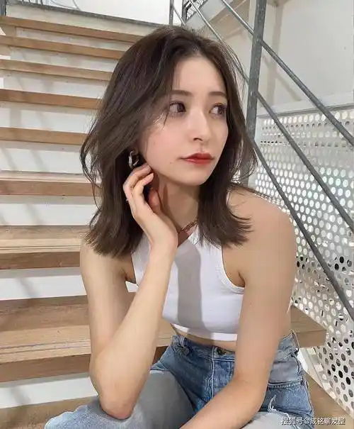 今年很火的十款齐肩发,时尚减龄又显气质,端庄大气又有女人味_发型_自