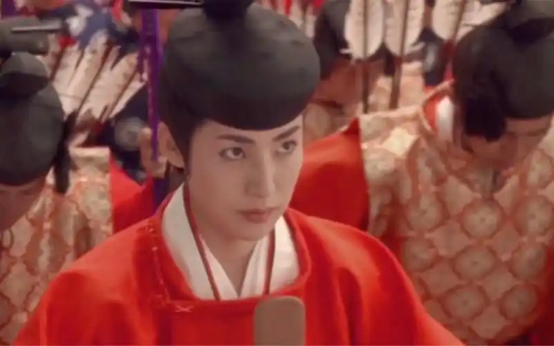 源氏物语曾有句戏言全日本的男人都要感谢天海佑希不喜欢女人