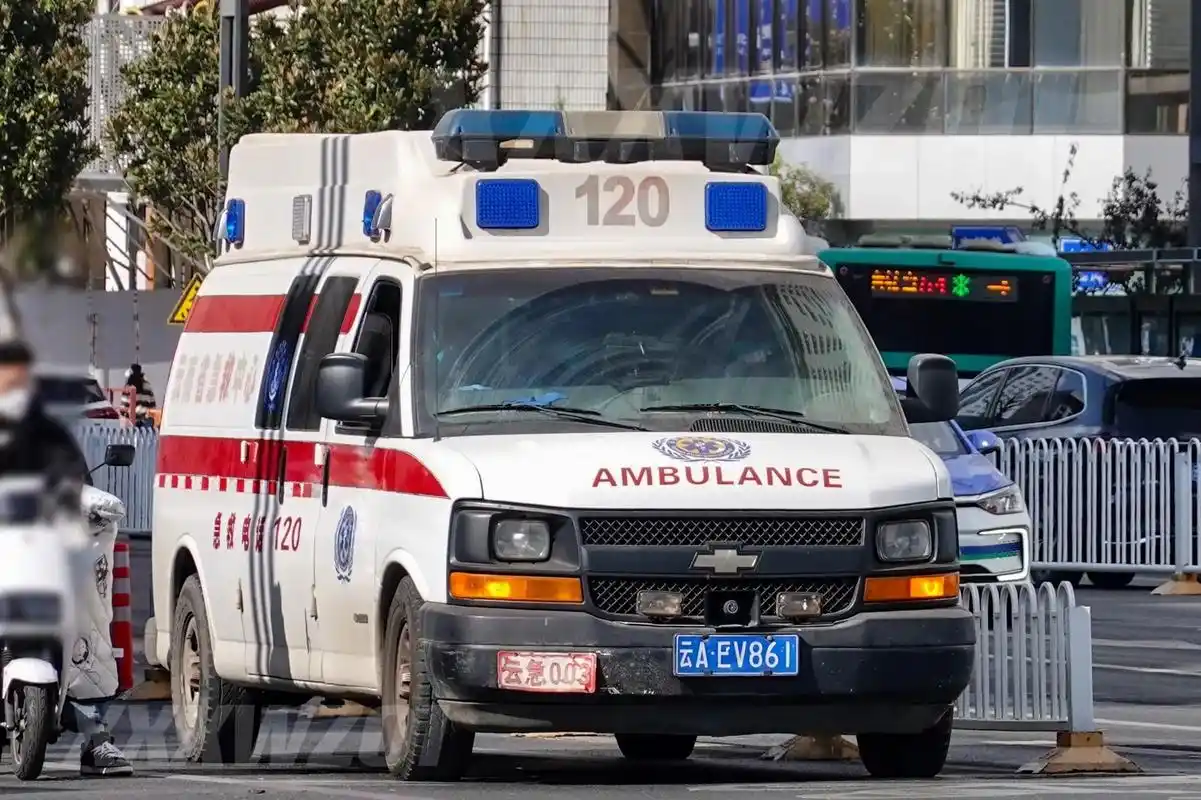 来自于国际援助的,服务于云南省急救中心美国进口重症救护车 #汽车