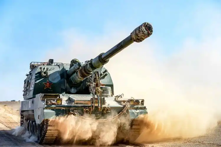 plz-05式155毫米自行加榴炮是我国最新型大口径自行加榴炮,也是解放军