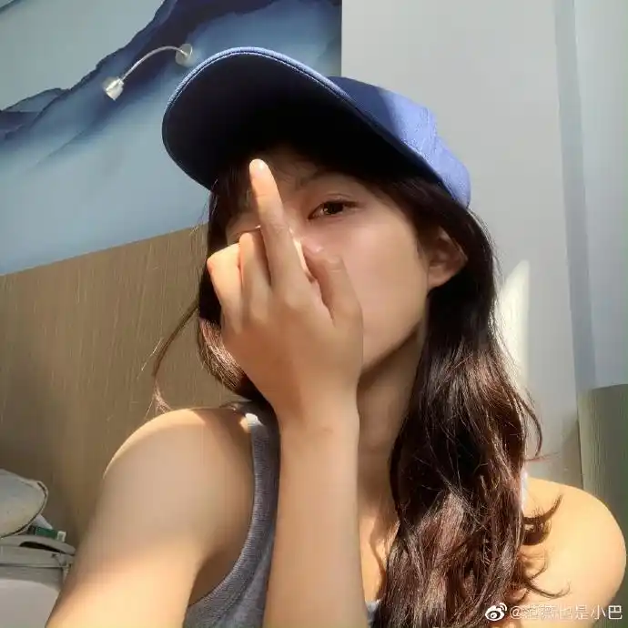 范薇超话	运动get	马上杀青啦	酷炫女孩上线	2	金华·横店