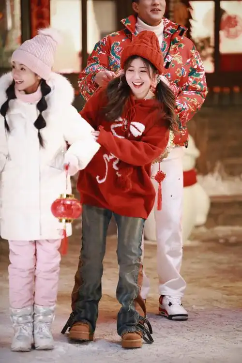 春晚##赖美云完美融入小砂糖橘##赖美云春晚玩转东北