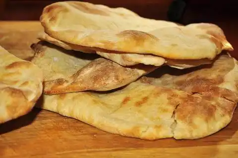 make your own pita bread in 10 easy steps