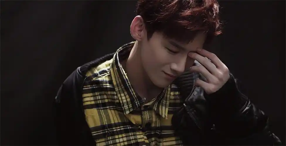 白敬亭出道七年,初吻送给马思纯,反向追星奥运冠军杨倩