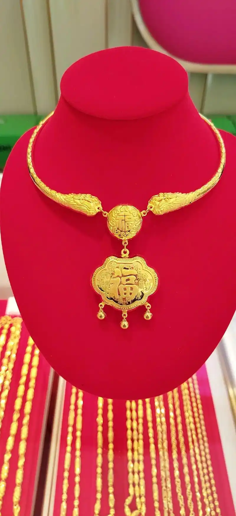 黄金吊坠.广昌周大生珠宝实拍图#吊坠 #足金首饰分享 #足金 - 抖音