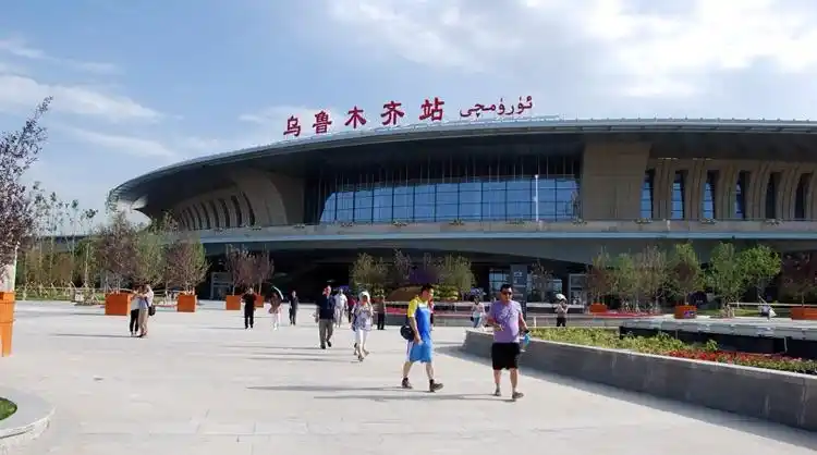 乌鲁木齐新火车站