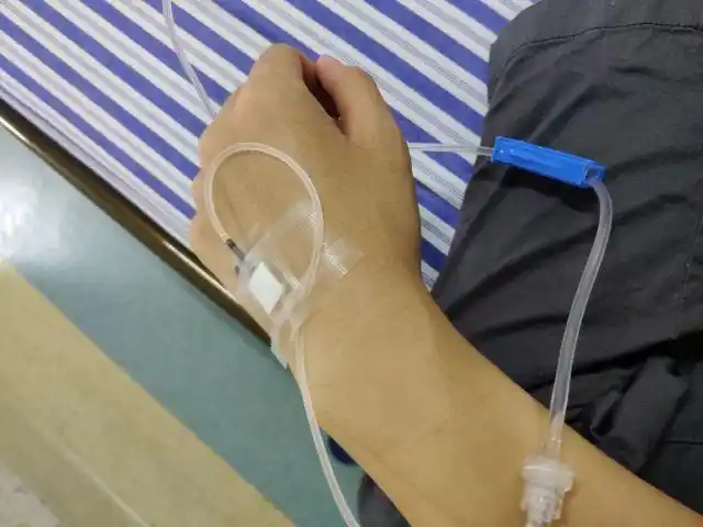 打点滴可以玩王者荣耀吗