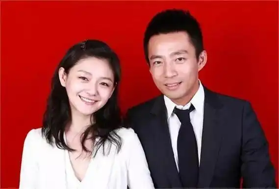 沈腾晒结婚证818明星结婚证照片最美姿态