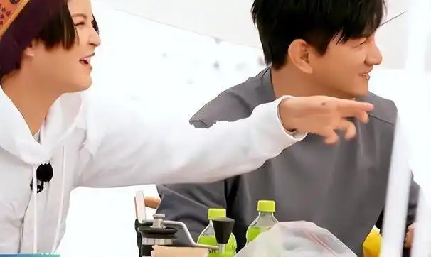 随地大小便不洗手头油到冒烟秋裤穿到发硬明星私下是真邋遢