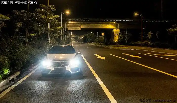 【图】e-coupe 200夜间照_奔驰e级论坛_汽车之家论坛