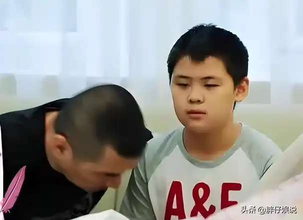 陈建斌遇到蒋勤勤,当儿子正面照曝光后,才知什么叫避开完美基因