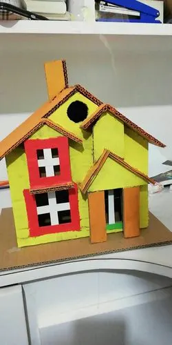 纸箱做的小房子!