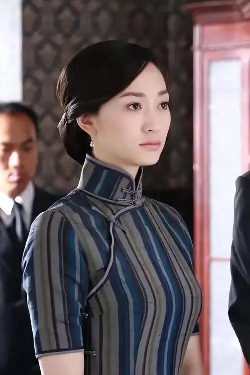 李小冉|李小冉:因《像雾像雨又像风》成名,感情几经挫折终觅良人