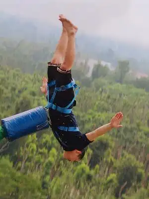 成都国色天香的蹦极多少钱啊?