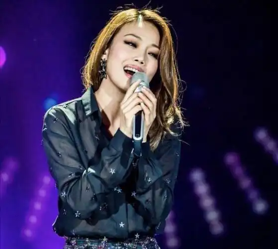 春卷事件容祖儿