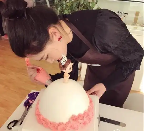 滴滴空姐遇害凶手自杀滴滴受害空姐李明珠照片微博曝光