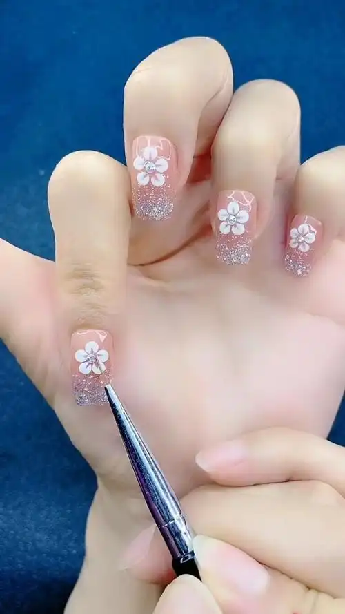 新手必学五瓣花美甲