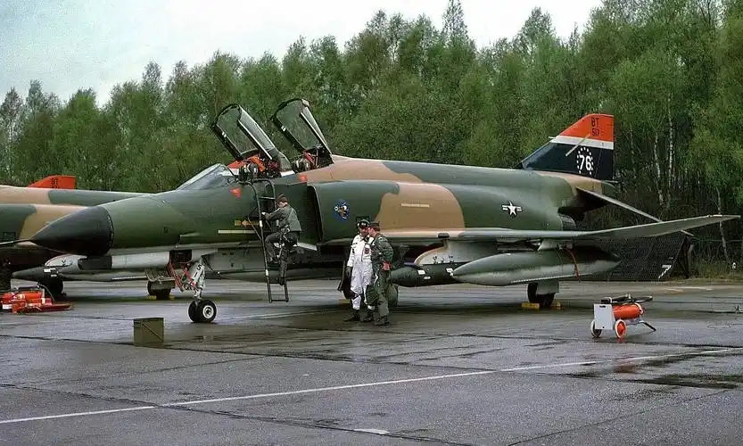 美国f4鬼怪式战斗机出口到了很多国家现仍然有少量在使用中