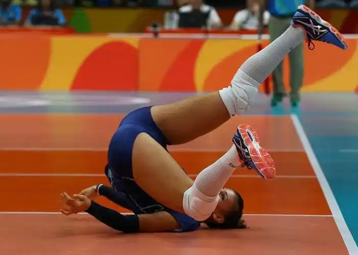 美女运动员们在赛场上的尴尬瞬间!