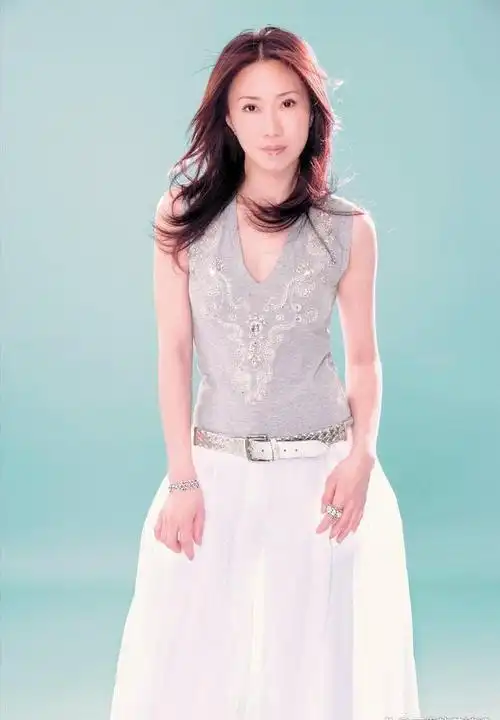 "琼瑶歌后"李翊君:不顾家人反对嫁大17岁老公,如今婚姻状况如