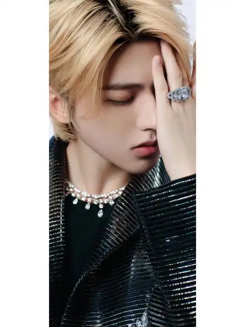 蔡徐坤浙江卫视美好跨年夜舞台壁纸