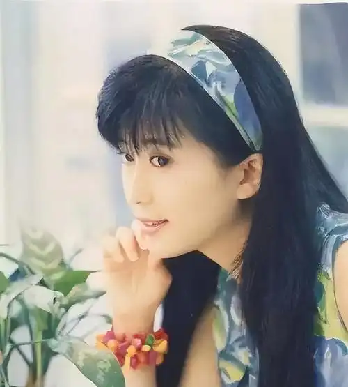 回顾:18年,孟庭苇被曝出轨女助理,前夫披露细节,儿子道明真相