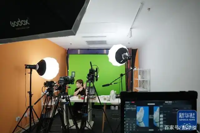 新华全媒 丨北京:直播促销月助力复商复市