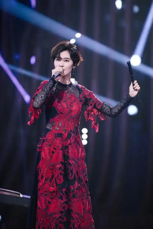 郁可唯天涯登热搜实力现场一曲惊醒梦中人