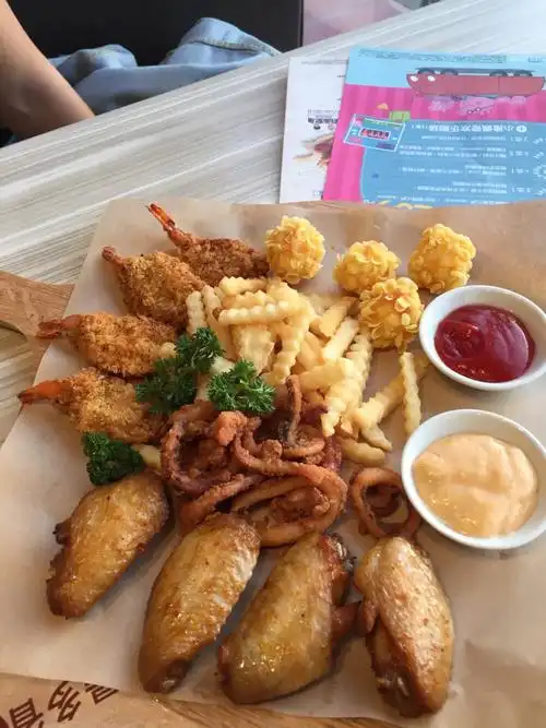 必胜客全明星小吃拼盘