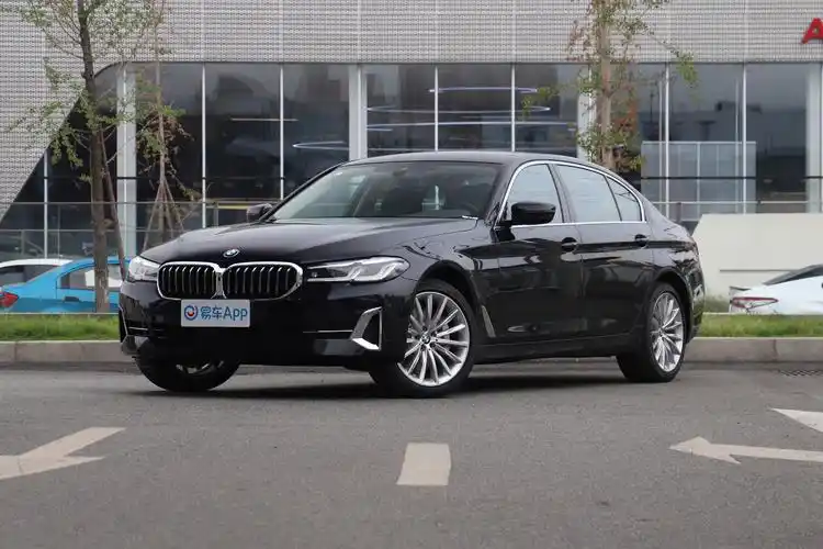 2022款 宝马5系 改款三 530li 尊享型 豪华套装外观
