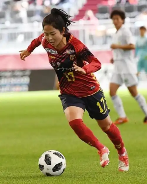 在神户效力的她李玟娥的人生座右铭是:"希望大家关注的是我的实力,不