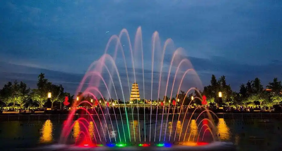 西安古城的现代风情 亚洲最大的音乐喷泉广场