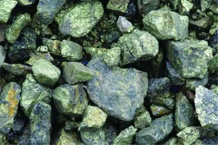 新疆,四川,江西3省份储量合计占比98%我国铍矿主要类型为花岗伟晶岩型