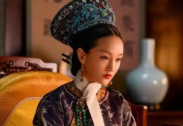 回顾周迅的往事天生的演员感情却诸多不顺49岁仍孜然一身