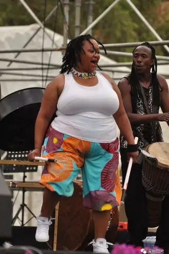 莲花山草地音乐节非洲鼓2018