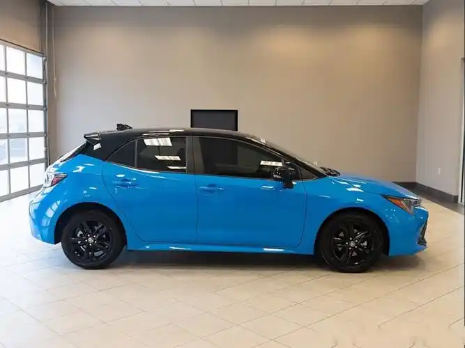 丰田卡罗拉两厢最美两厢车非常有运动感